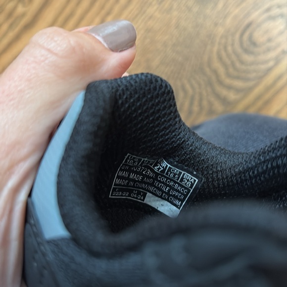 NWT Sketchers preschooler shoes, 10.5 W - Picture 4 of 5